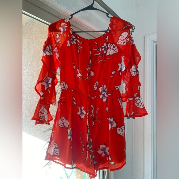 Off the Shoulder Romper - Picture 2 of 3